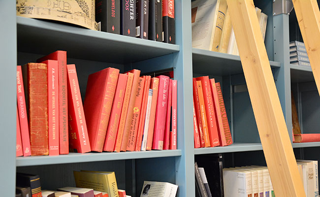 Uw mooiste boekenkast vindt u bij theCabinetshop, Frederikstraat 575, Den Haag.