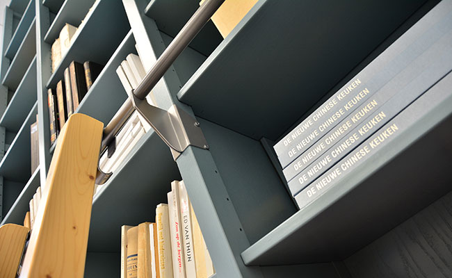 Al uw lievelingsschrijvers overzichtelijk bij elkaar in een boekenkast van theCabinetshop.