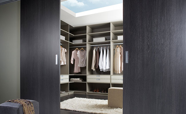 Uw mooiste inloopkast vindt u bij theCabinetshop, Frederikstraat 575, Den Haag.